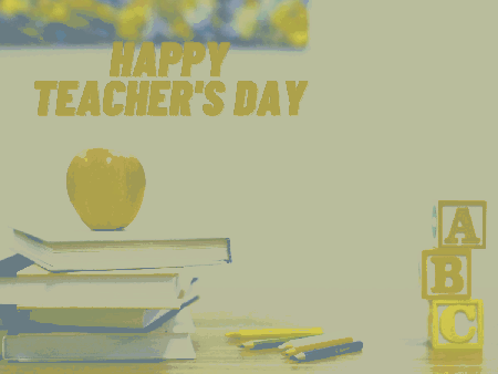 Jabłko na książkach dzień nauczyciela